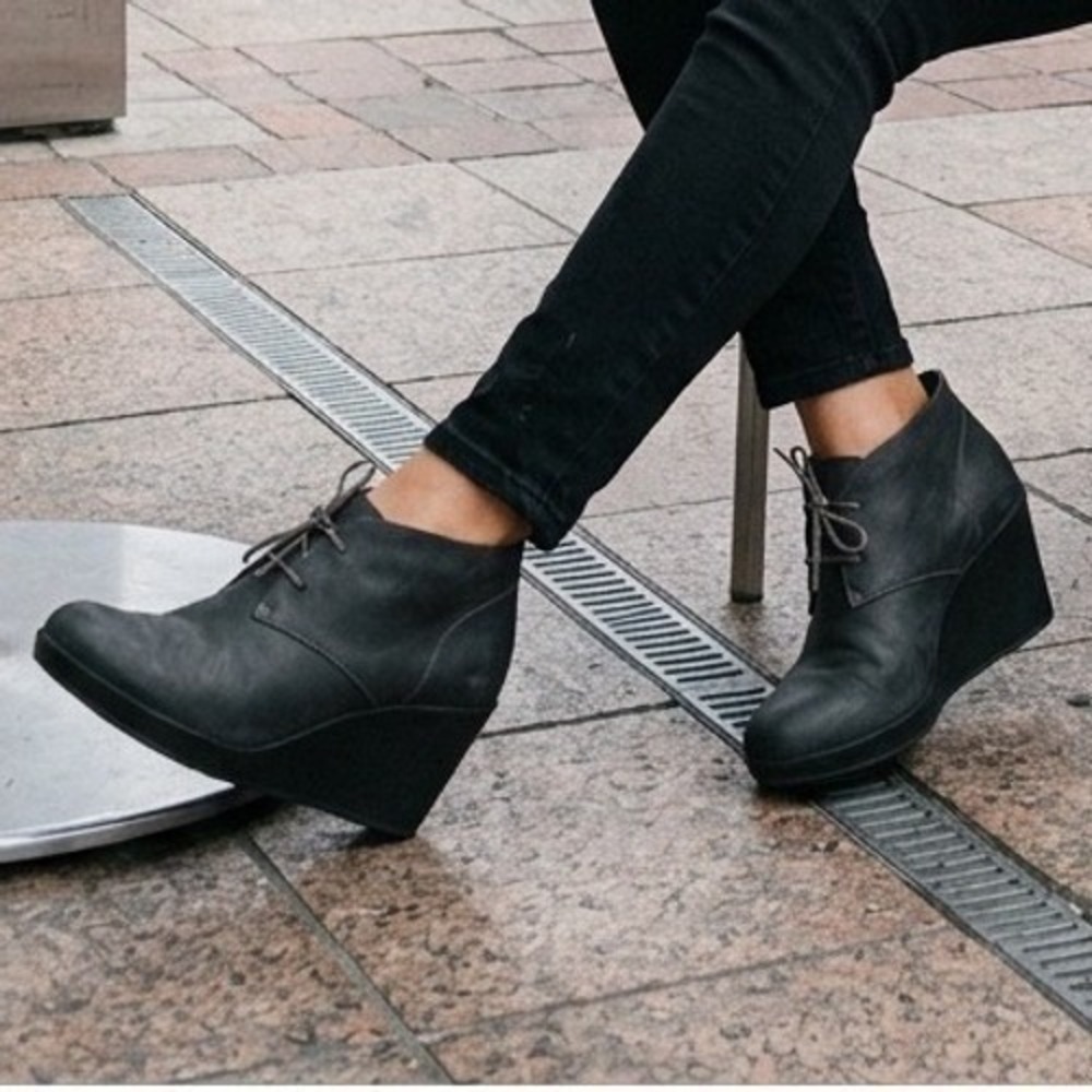 Cole Haan x Air Wedge Ankle Boots Black Leather Lace Up Chukka Womens 8B Indie